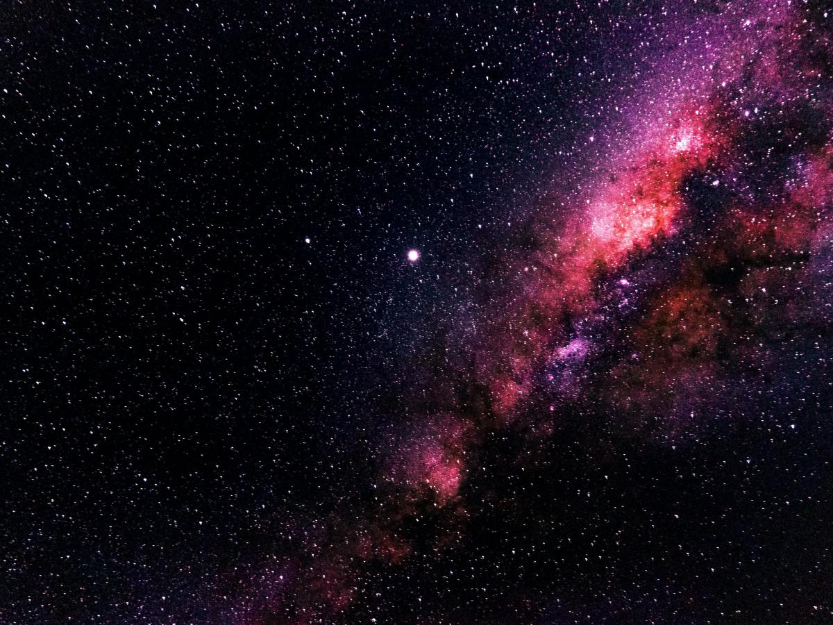 Cómo lidiar con quienes están sin estar: Personas Cometas y&nbsp;Satélites